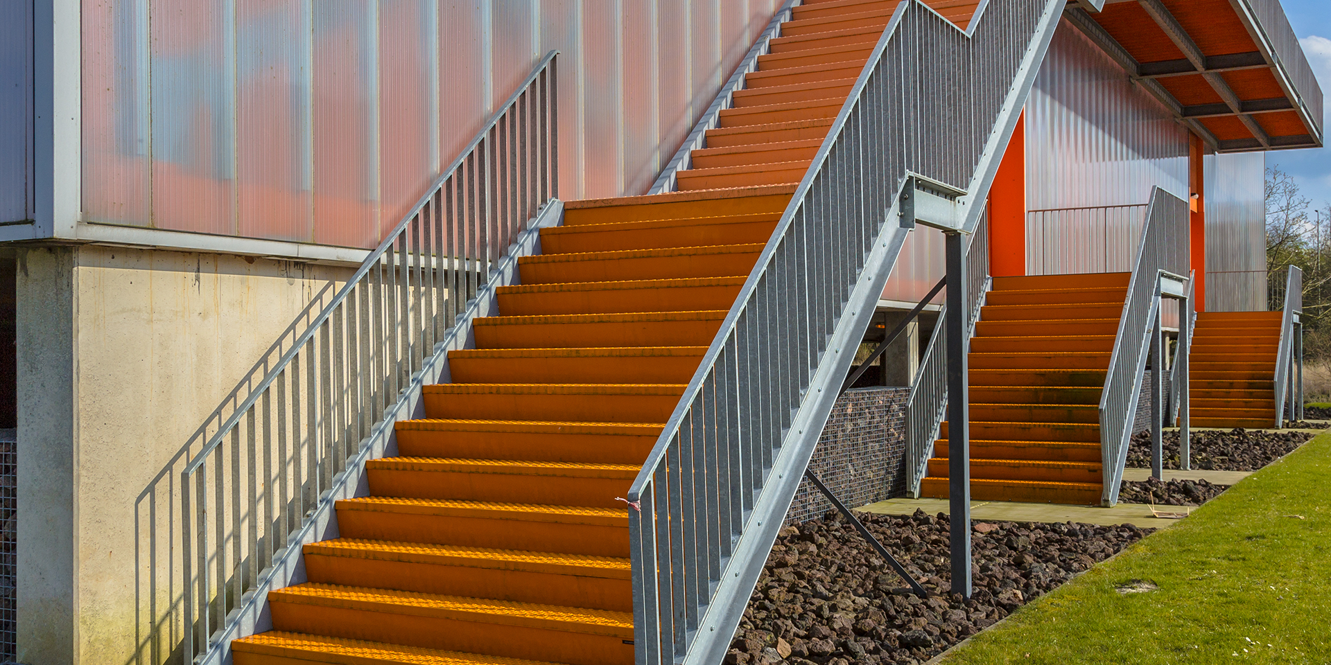 Artista oleada progenie Escaleras exteriores de emergencias - Metalistería Barco